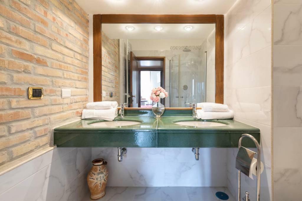 Apartment Jacuzzi In Front Of The Colosseum *